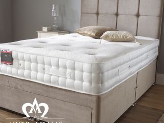 Double natural sleep 2000 pocket h/s  sprung mattress.