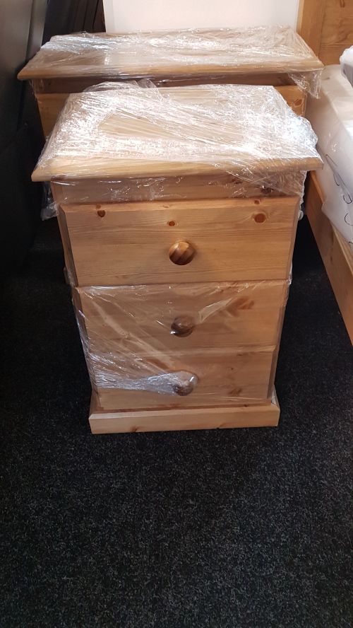 Click Here To Enlarge This Photo Of Pine Bedroom Set.