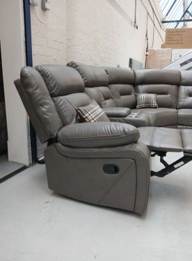Click Here To Enlarge This Photo Of Poppy 2 Corner 2 Manual Recliner.